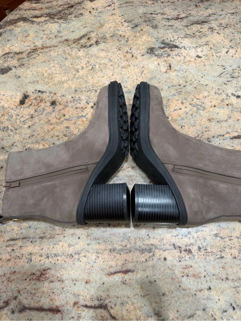 Vionic Brown Nubuck Suede Block Heel Ankle Boots Size 8.5